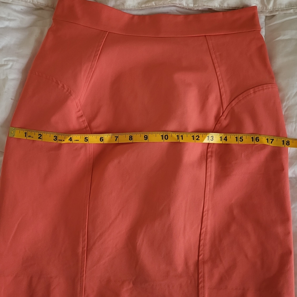 MILLY mini skirt with back zipper. Coral. Size 6. Unworn - Picture 6 of 9